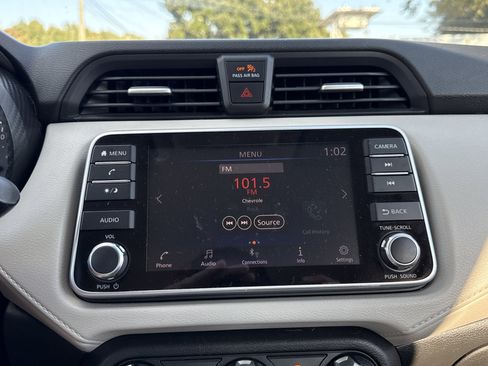 Used 2021 Nissan Versa SV image 16