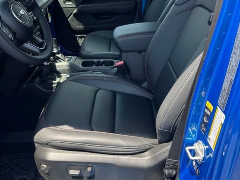 New 2026 Jeep Gladiator Rubicon w/ Steel Power Dome Hood Package AWD/4WD image 9