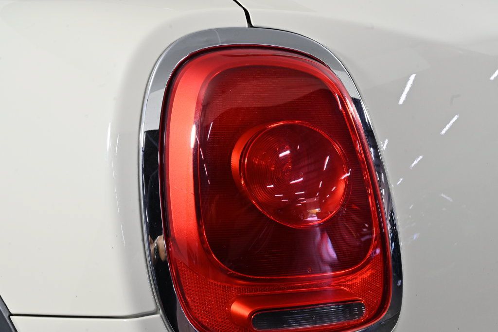 Used 2017 MINI Cooper 4-Door Hardtop FWD image 8