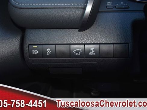 Used 2019 Toyota Camry SE image 34