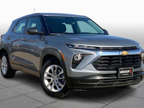 Used 2024 Chevrolet TrailBlazer LS image 3