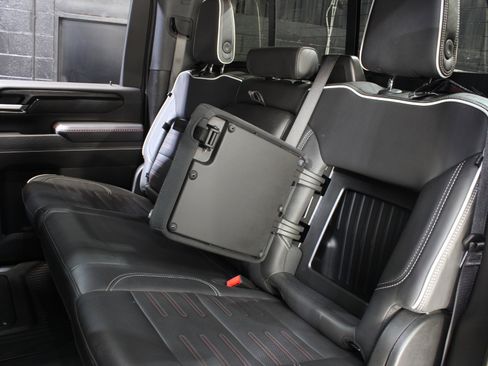 Used 2024 GMC Sierra 2500 AT4X image 47