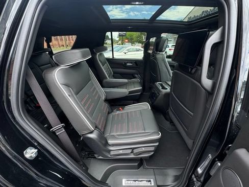 Used 2025 GMC Yukon AT4 Ultimate AWD/4WD image 20