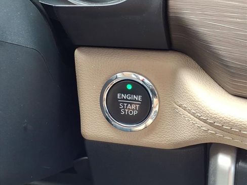 Certified 2024 Ford Expedition Limited image 24