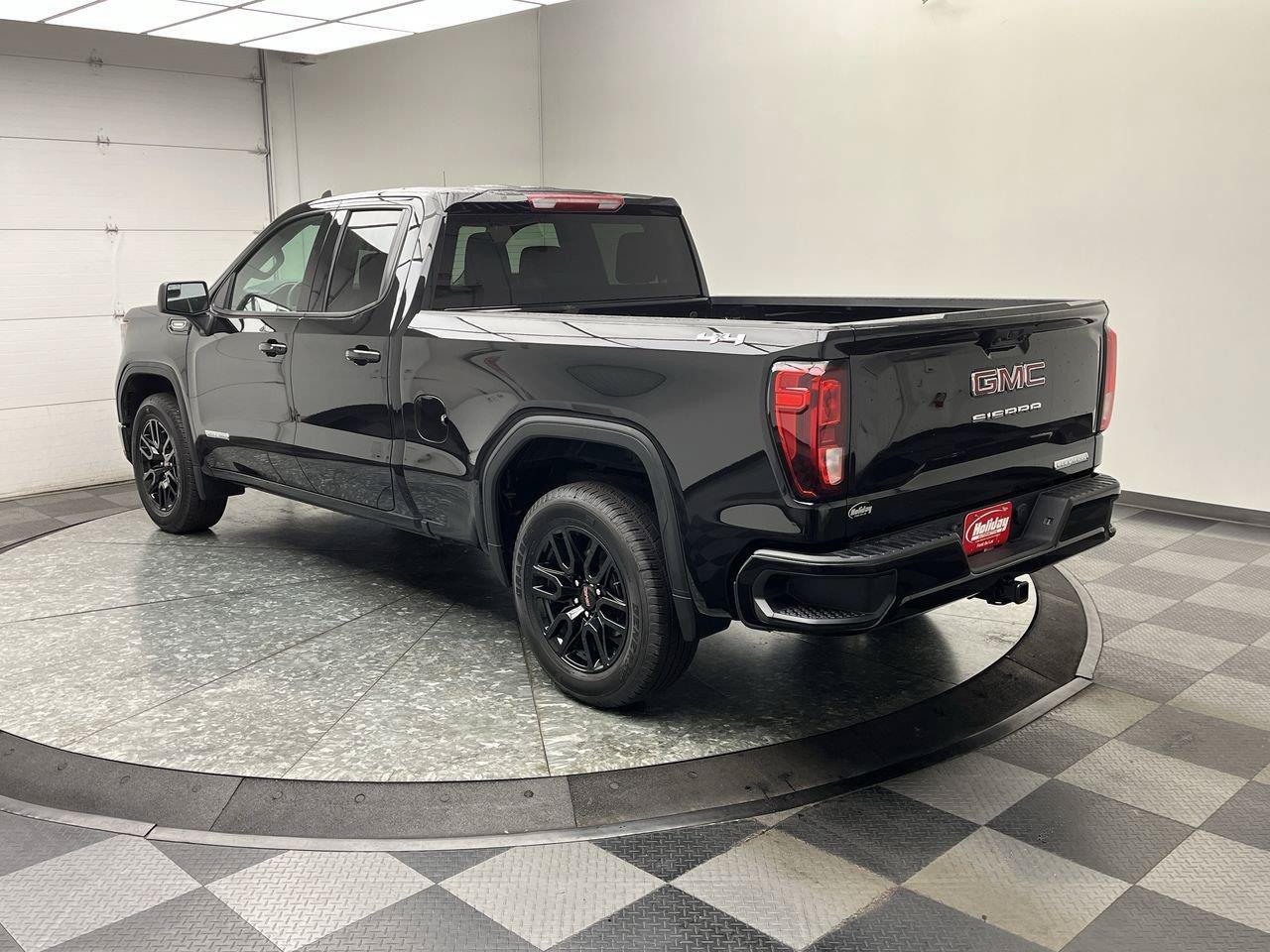 Used 2026 GMC Sierra 1500 Elevation AWD/4WD image 2
