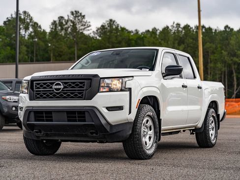 Used 2022 Nissan Frontier S w/ Technology Package AWD/4WD image 3
