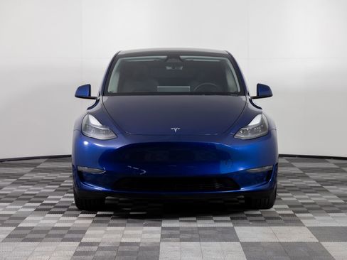 Used 2024 Tesla Model Y Long Range image 12