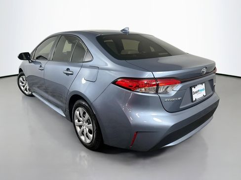 Used 2020 Toyota Corolla LE FWD image 5