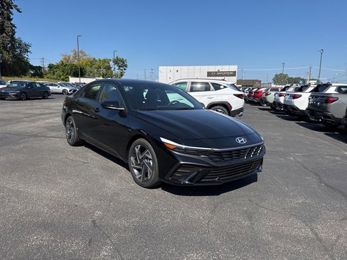 New 2025 Hyundai Elantra Sport image 1