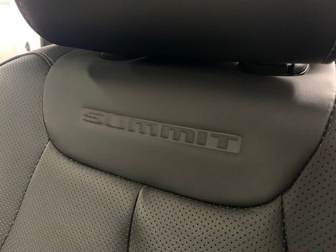 Certified 2024 Jeep Grand Cherokee Summit w/ Adv Protech Group IV AWD/4WD image 18