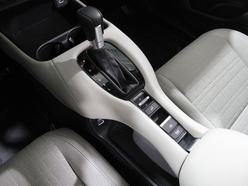 Used 2023 Honda HR-V LX image 14