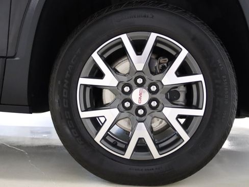 Used 2023 GMC Acadia SLE FWD image 67