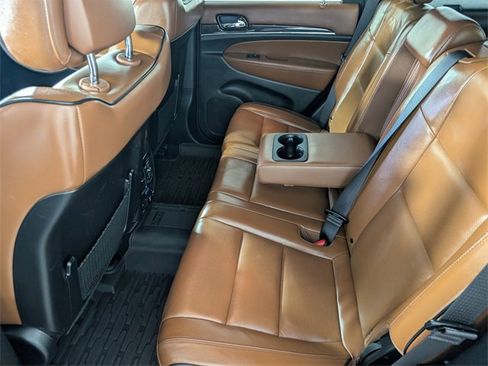 Used 2021 Jeep Grand Cherokee Overland image 16