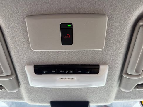 Used 2024 Nissan Kicks SV FWD image 29
