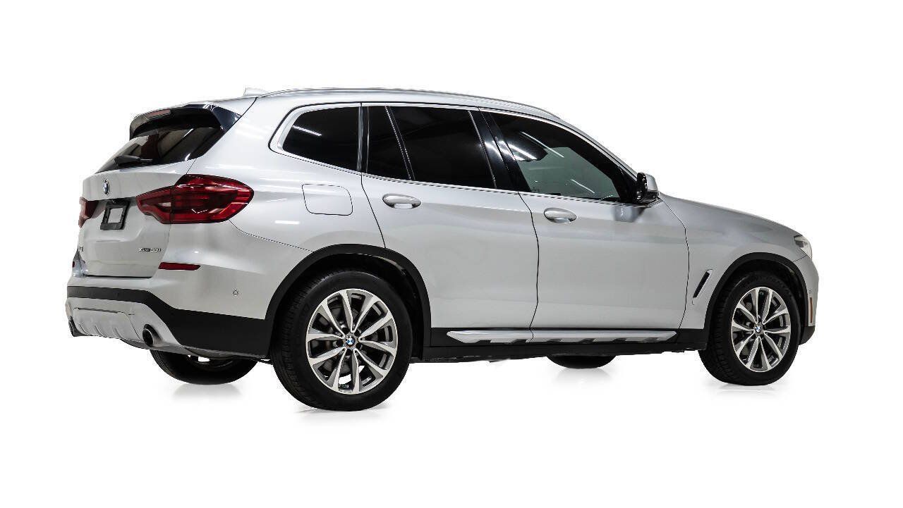 Used 2019 BMW X3 xDrive30i w/ Executive Package AWD/4WD image 3