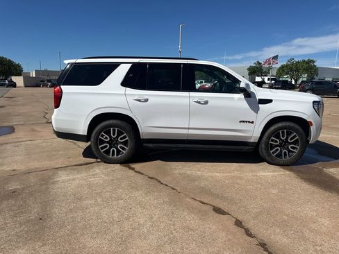 Used 2023 GMC Yukon AT4 w/ Technology Package image 3