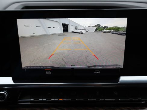 Used 2024 GMC Sierra 1500 Elevation AWD/4WD image 28