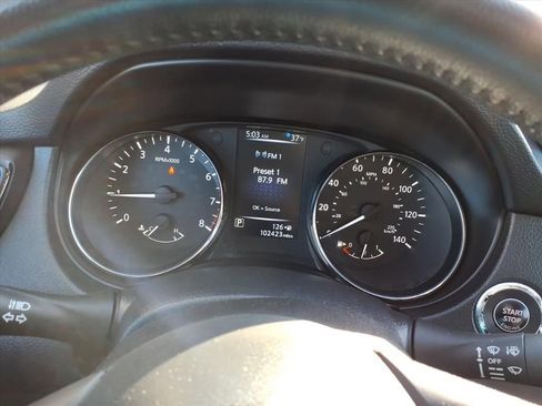 Used 2017 Nissan Rogue SV image 21