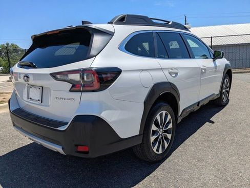 Used 2023 Subaru Outback Limited AWD/4WD image 10