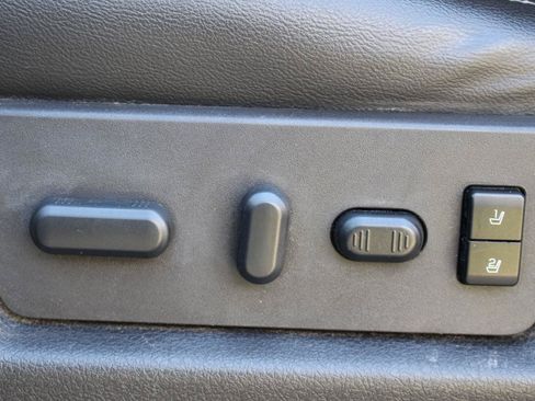 Used 2014 Ford F150 Lariat w/ Equipment Group 502A Luxury AWD/4WD image 16