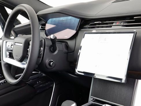 New 2025 Land Rover Range Rover SE AWD/4WD image 23