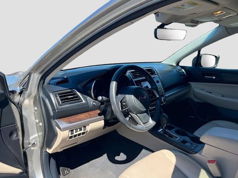 Used 2019 Subaru Outback 2.5i Limited image 9