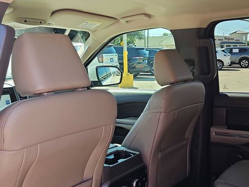Used 2021 Ford Expedition XLT AWD/4WD image 16