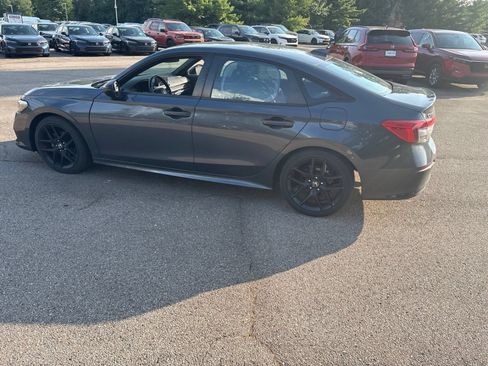 Used 2023 Honda Civic Sport image 2