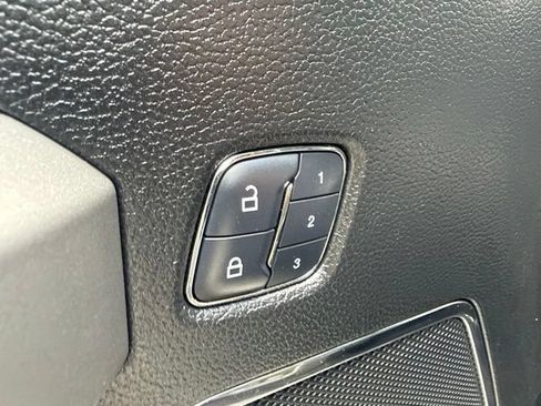 Used 2017 Ford F150 Platinum w/ Equipment Group 701A Luxury AWD/4WD image 18