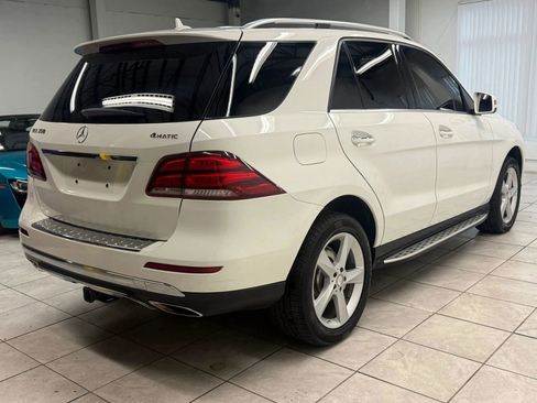 Used 2016 Mercedes-Benz GLE 350 GLE 350 4MATIC Sport Utility 4 w/ Premium Package image 9