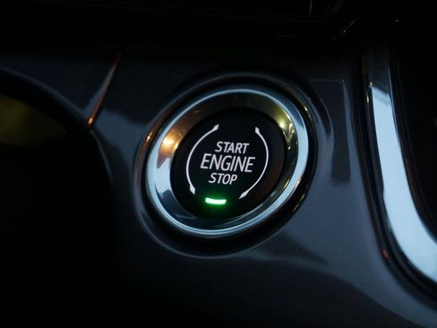 New 2026 Chevrolet Trax ACTIV w/ Sunroof Package image 18