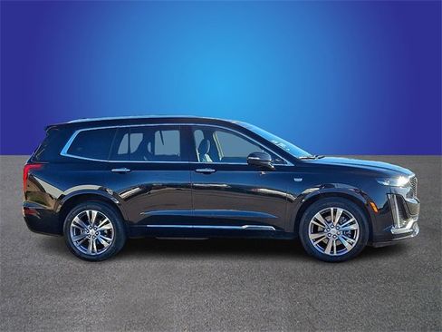 Certified 2023 Cadillac XT6 Premium Luxury w/ Technology Package image 4