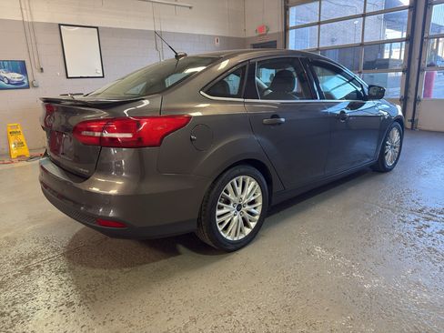 Used 2016 Ford Focus Titanium FWD image 8