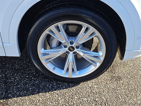 Certified 2023 Audi Q8 Premium Plus w/ Premium Plus Package image 10