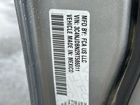 Used 2024 Jeep Compass Latitude image 56