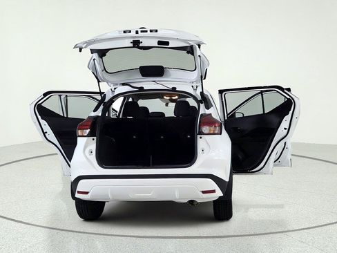 Certified 2025 Nissan Kicks Play S FWD image 13