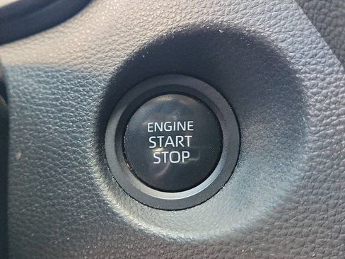 Used 2024 Toyota Corolla Cross LE FWD image 29