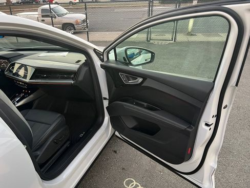 Used 2023 Audi Q4 e-tron Premium Plus w/ Premium Plus image 38