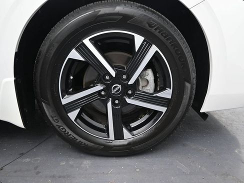 Used 2024 Nissan Sentra SV w/ All-Weather Package FWD image 6