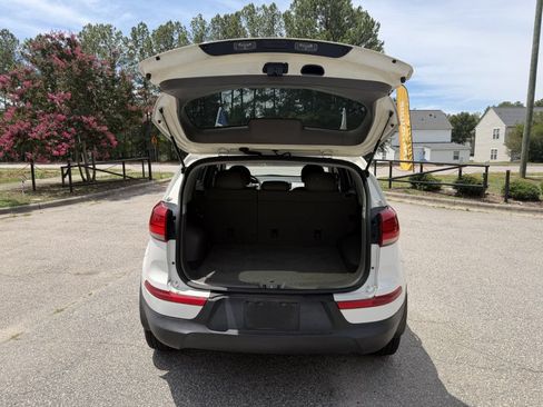 Used 2016 Kia Sportage LX FWD image 16