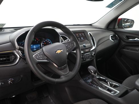 Used 2024 Chevrolet Equinox LT AWD/4WD image 24