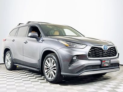 Used 2023 Toyota Highlander Platinum