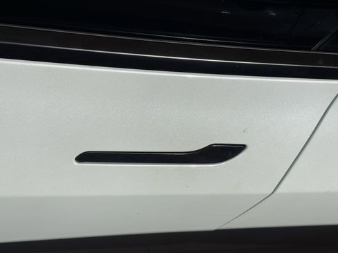 Used 2021 Tesla Model 3 Standard Range Plus image 9