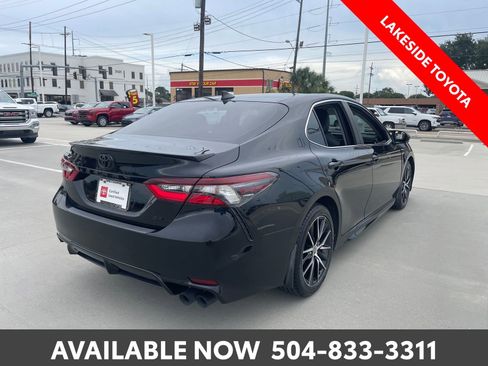 Certified 2022 Toyota Camry SE FWD image 6