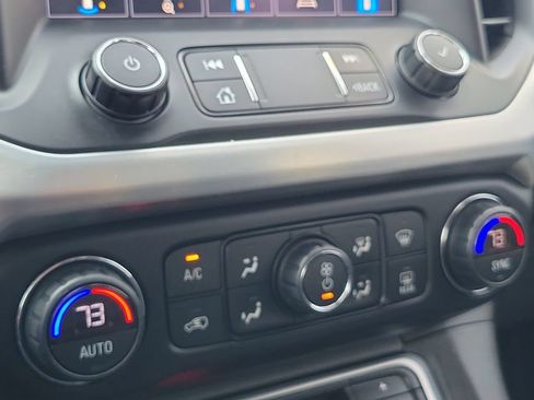 Used 2021 GMC Acadia SLT w/ Technology Package FWD image 32