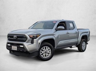 Used 2025 Toyota Tacoma SR5 video 1