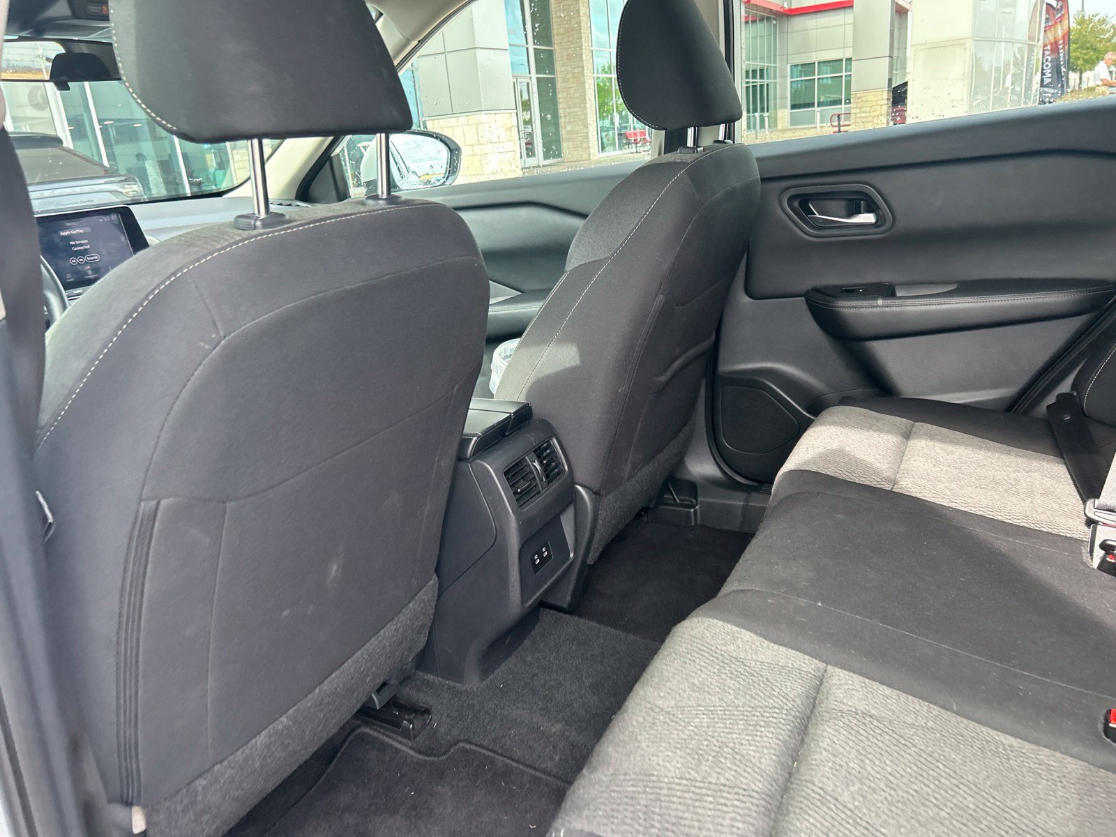 Used 2024 Nissan Rogue SV FWD image 16