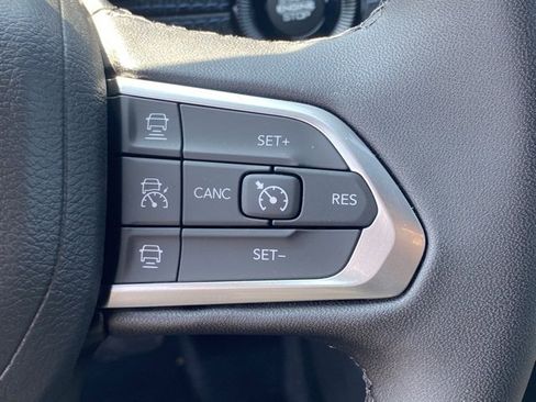 New 2025 Jeep Compass Latitude w/ Sun & Sound Group image 19
