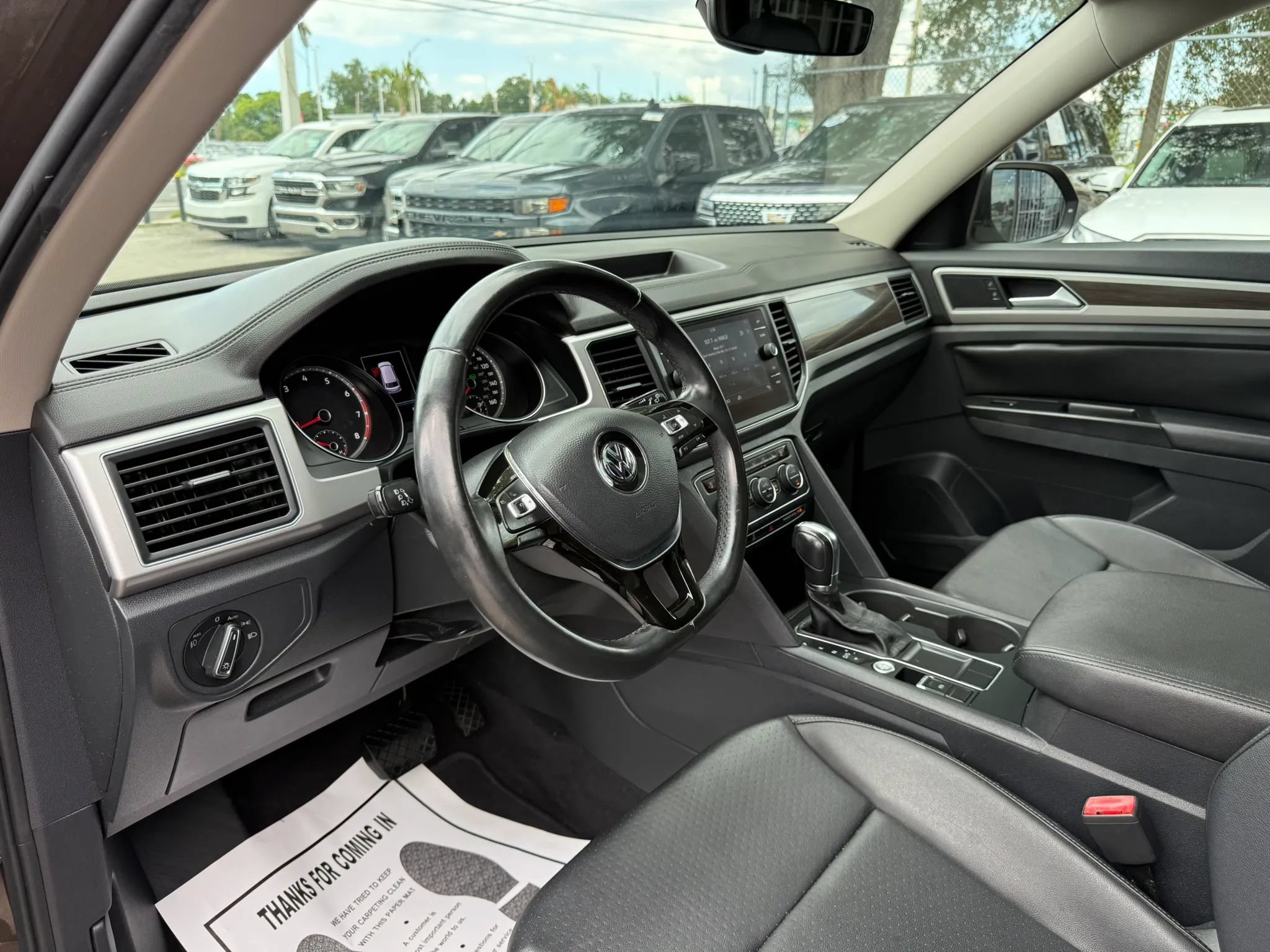 Used 2019 Volkswagen Atlas SE w/ Panoramic Sunroof Package FWD image 11