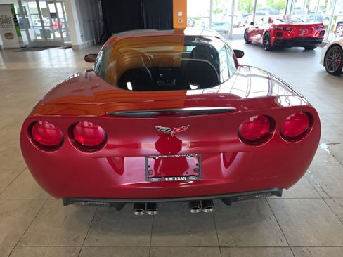 Used 2010 Chevrolet Corvette Coupe w/ Preferred Equipment Group RWD image 8